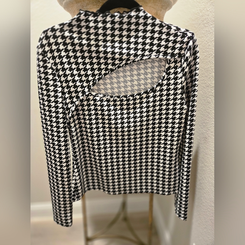 Ladies Houndstooth Print Top Size L